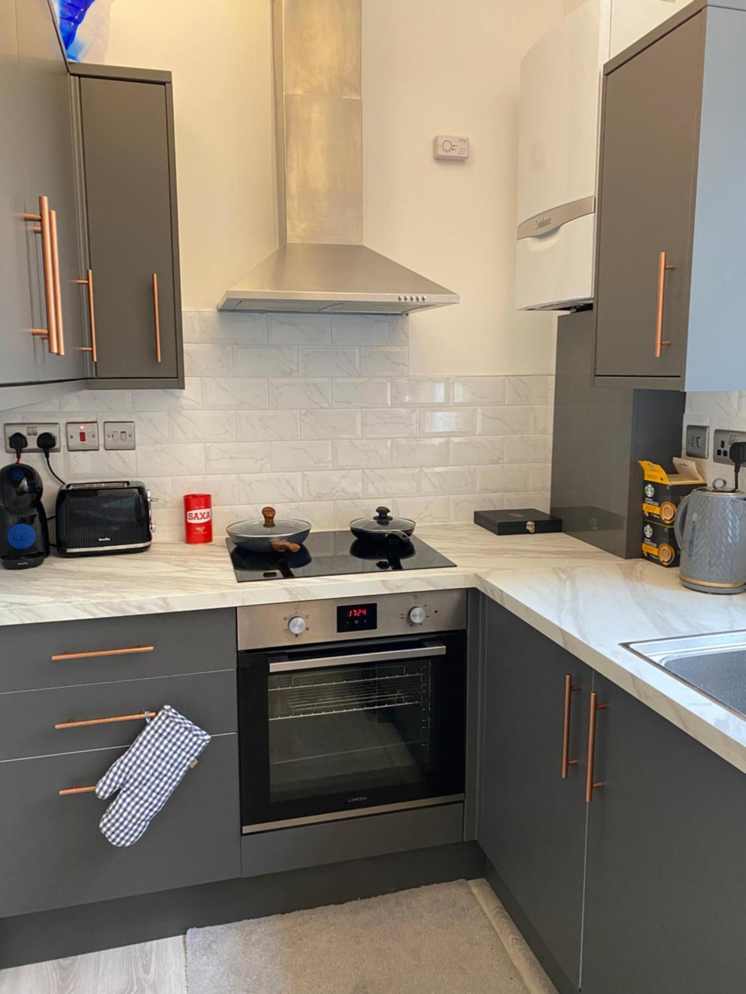 Charming Newly Refurb 2-Bed 2-Bath Whole Apartment Near Hyde Park & Kensington, Prime Paddington Location Zone 1 Лондон Екстериор снимка